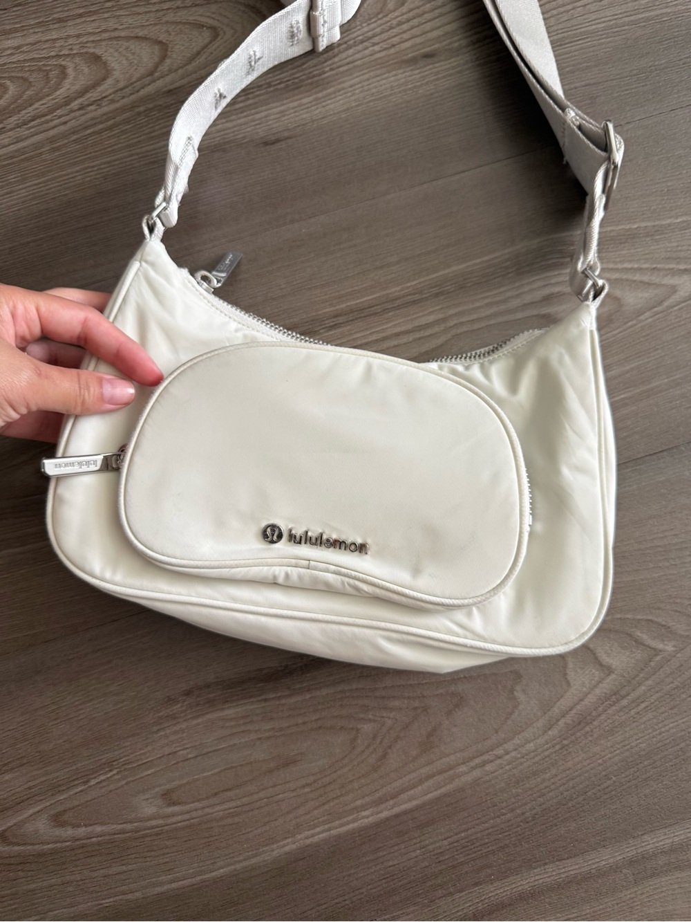 Lululemon White Crossbody Shoulder Nano 2L Bag - Picture 3 of 10